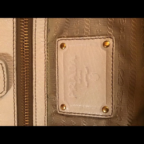 PRADA leather purse w/ brass chain straps - Picture 4 of 11